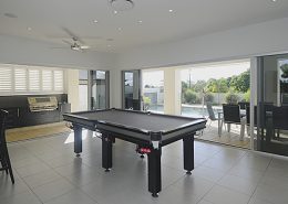 bifold doors in lounge room