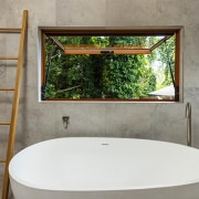 Gas Strut Windows with Bradnams